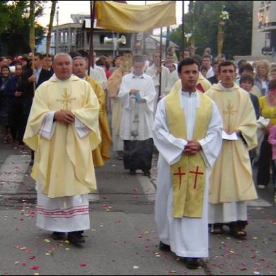 11 iunie 2009: Oneşti: Procesiunea de Joia Verde