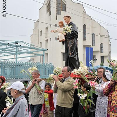 13 iunie 2009: Iaşi ("Sf. Anton"): Procesiunea de hram (FOCUS)