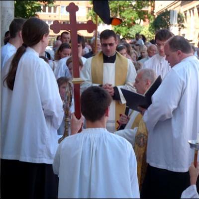 14 iunie 2009: Budapesta: Procesiune în sărbătoarea Trupul şi Sângele Domnului