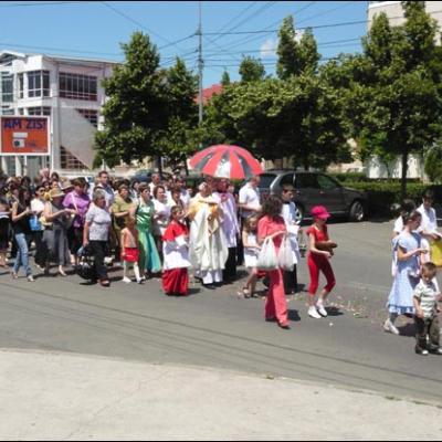 14 iunie 2009: Focşani: Procesiune solemnă cu preasfântul sacrament