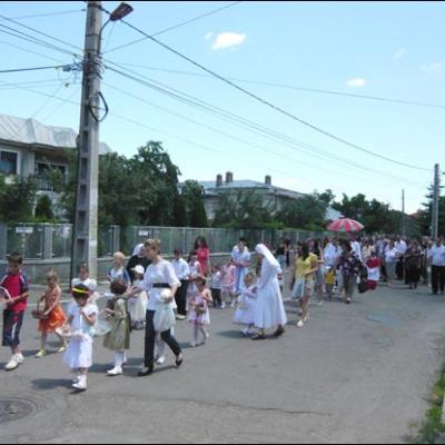14 iunie 2009: Focşani: Procesiune solemnă cu preasfântul sacrament