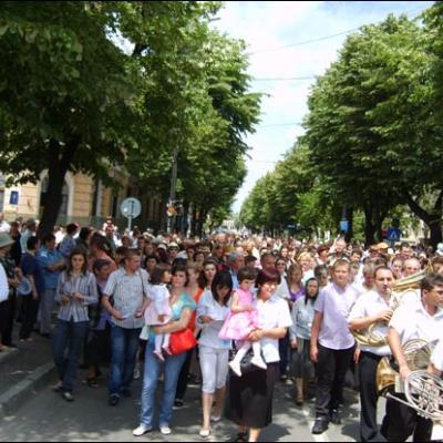 14 iunie 2009: Iaşi (ERC): Procesiunea în sărbătoarea Trupul şi Sângele Domnului