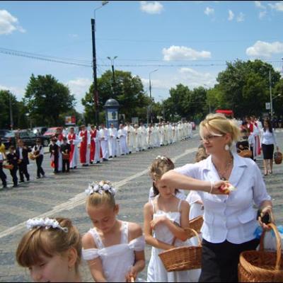 14 iunie 2009: Iaşi (ERC): Procesiunea în sărbătoarea Trupul şi Sângele Domnului