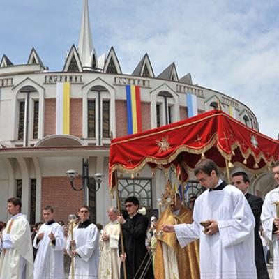 14 iunie 2009: Iaşi (ERC): Procesiunea în sărbătoarea Trupul şi Sângele Domnului