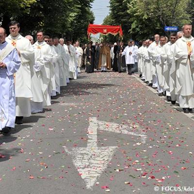 14 iunie 2009: Iaşi (ERC): Procesiunea în sărbătoarea Trupul şi Sângele Domnului