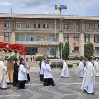 14 iunie 2009: Iaşi (ERC): Procesiunea în sărbătoarea Trupul şi Sângele Domnului