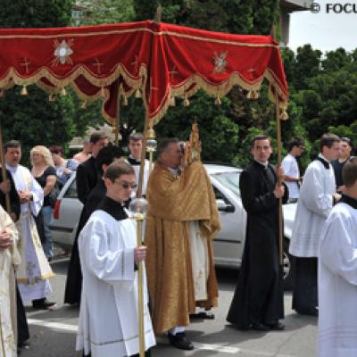 14 iunie 2009: Iaşi (ERC): Procesiunea în sărbătoarea Trupul şi Sângele Domnului