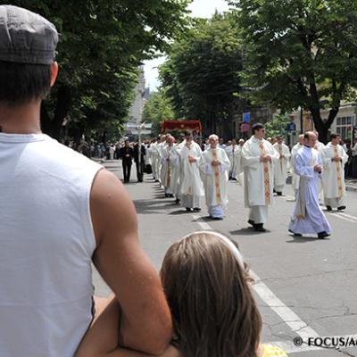 14 iunie 2009: Iaşi (ERC): Procesiunea în sărbătoarea Trupul şi Sângele Domnului
