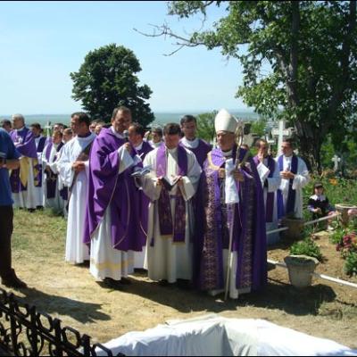 18 iunie 2009: Butea: Funeraliile pr. Maricel Ianuş, OFMConv.