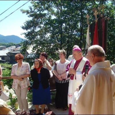 19 iunie 2009: Sfinţirea bisericii şi dedicarea altarului din filiala Falcău a Parohiei Rădăuţi