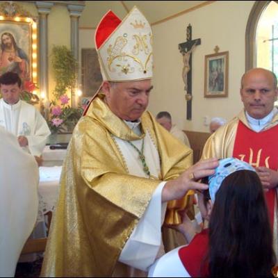 19 iunie 2009: Sfinţirea bisericii şi dedicarea altarului din filiala Falcău a Parohiei Rădăuţi