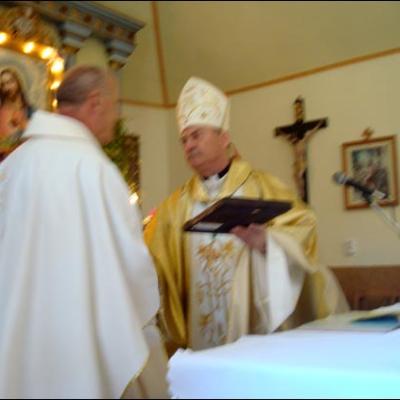 19 iunie 2009: Sfinţirea bisericii şi dedicarea altarului din filiala Falcău a Parohiei Rădăuţi