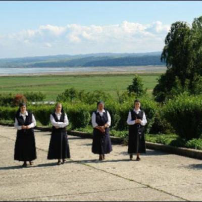 14-19 iunie 2009: Gioseni: Exerciţii spirituale pentru surori din Institutul Diecezan "Slujitoarele lui Cristos, Marele Preot"