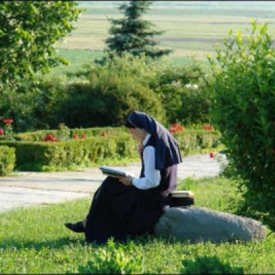14-19 iunie 2009: Gioseni: Exerciţii spirituale pentru surori din Institutul Diecezan "Slujitoarele lui Cristos, Marele Preot"