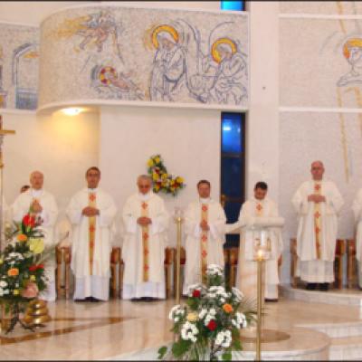 24 iunie 2009: Iaşi - 21 de preoţi nou-sfinţiţi