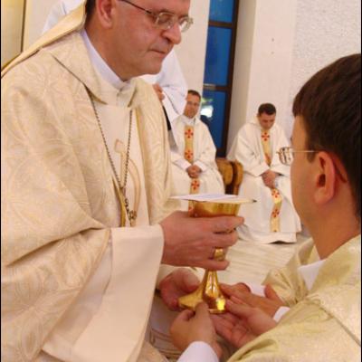 24 iunie 2009: Iaşi - 21 de preoţi nou-sfinţiţi