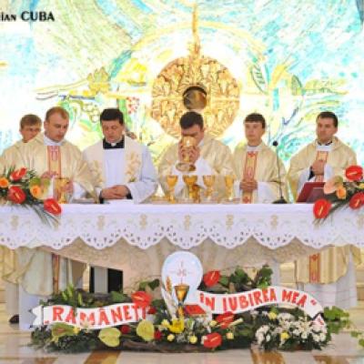 24 iunie 2009: Iaşi - 21 de preoţi nou-sfinţiţi (FOCUS)