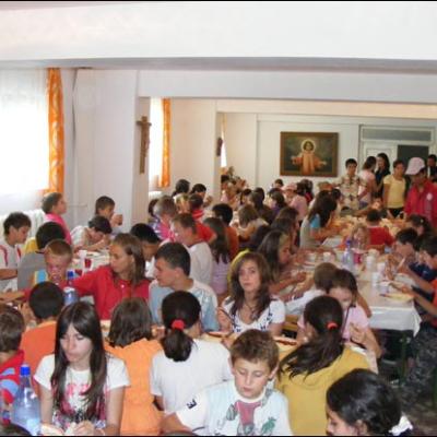 22-27 iunie 2009: Gioseni: Campusul copiilor din Parohia Bacău Centru