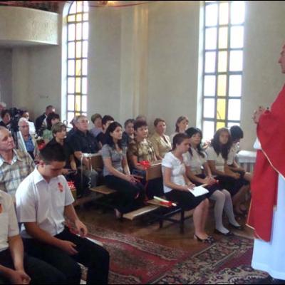 4 iulie 2009: Administrarea Mirului în Parohiile Vaslui şi Bârlad