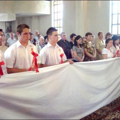 4 iulie 2009: Administrarea Mirului în Parohiile Vaslui şi Bârlad