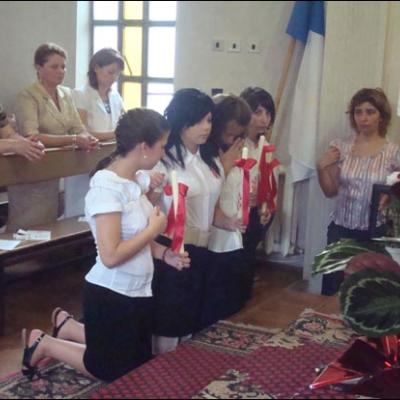 4 iulie 2009: Administrarea Mirului în Parohiile Vaslui şi Bârlad