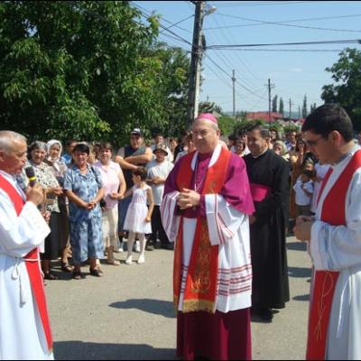 5 iulie 2009: Administrarea Mirului în Parohia Lespezi