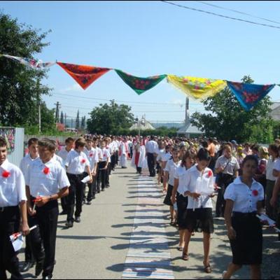 5 iulie 2009: Administrarea Mirului în Parohia Lespezi
