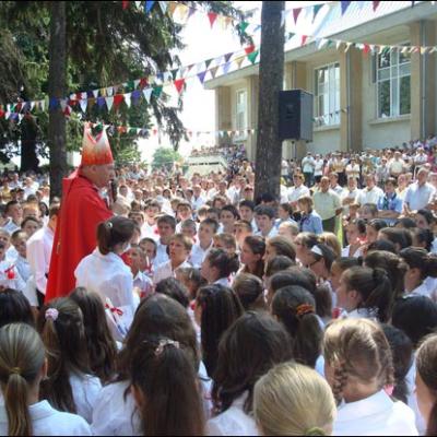 5 iulie 2009: Administrarea Mirului în Parohia Lespezi