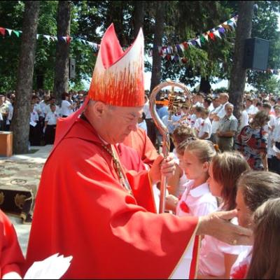 5 iulie 2009: Administrarea Mirului în Parohia Lespezi