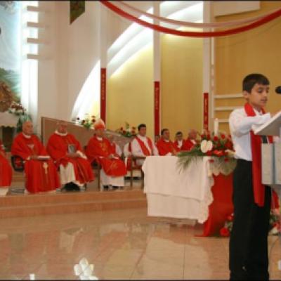 12 iulie 2009: Administrarea Mirului în Parohia Bacău "Fericitul Ieremia"