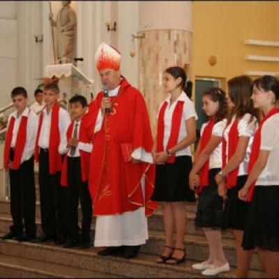12 iulie 2009: Administrarea Mirului în Parohia Bacău "Fericitul Ieremia"