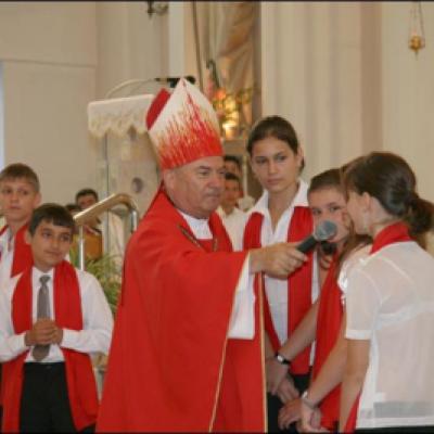12 iulie 2009: Administrarea Mirului în Parohia Bacău "Fericitul Ieremia"