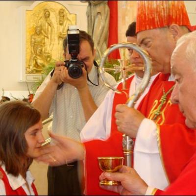 12 iulie 2009: Administrarea Mirului în Parohia Bacău "Fericitul Ieremia"
