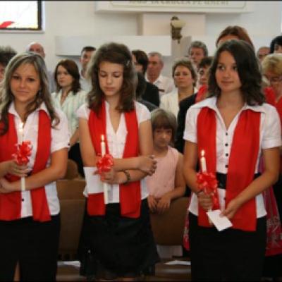 12 iulie 2009: Administrarea Mirului în Parohia Bacău "Fericitul Ieremia"