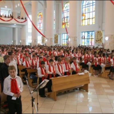 12 iulie 2009: Administrarea Mirului în Parohia Bacău "Fericitul Ieremia"