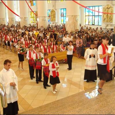 12 iulie 2009: Administrarea Mirului în Parohia Bacău "Fericitul Ieremia"