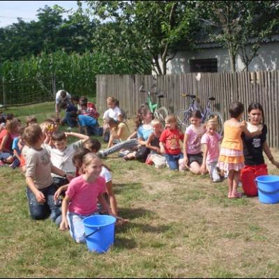 9-12 iulie 2009: Poiana Negri: Campus "O vară împreună"