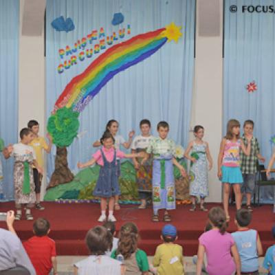 18 iulie 2009: Iaşi: Serbarea finală a campusului pentru copii din Parohia "Adormirea Maicii Domnului" (FOCUS)