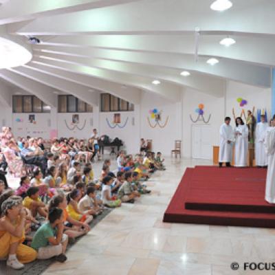 18 iulie 2009: Iaşi: Serbarea finală a campusului pentru copii din Parohia "Adormirea Maicii Domnului" (FOCUS)
