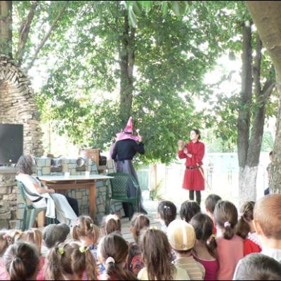 13-18 iulie 2009: Iugani: Campus "Vara împreună"