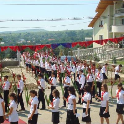 19 iulie 2009: Administrarea Mirului în Parohia Faraoani