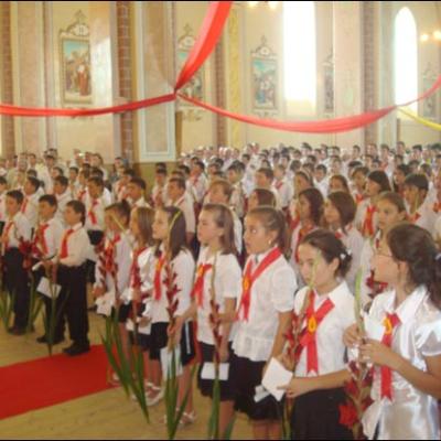 19 iulie 2009: Administrarea Mirului în Parohia Faraoani