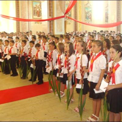 19 iulie 2009: Administrarea Mirului în Parohia Faraoani