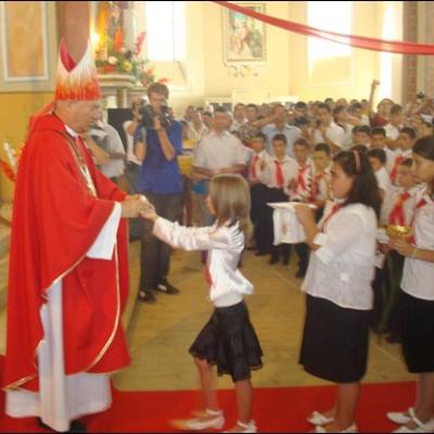 19 iulie 2009: Administrarea Mirului în Parohia Faraoani