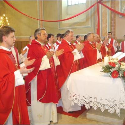 19 iulie 2009: Administrarea Mirului în Parohia Faraoani