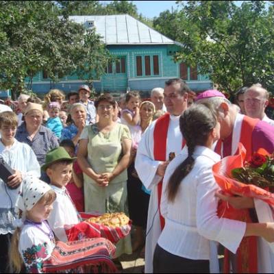 25 iulie 2009: Administrarea Mirului în Parohia Arini