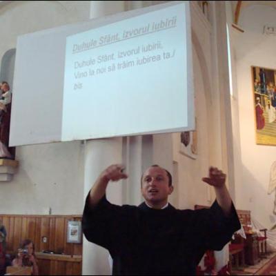 26 iulie 2009: Administrarea Mirului în Parohia Hălăuceşti