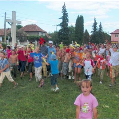 20-26 iulie 2009: Oituz: Campus "Lăsaţi copiii să vină la mine"