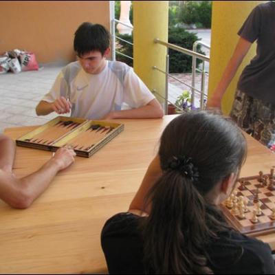 25 iunie - 29 iulie 2009: Roman: "Vara împreună" pentru tineri