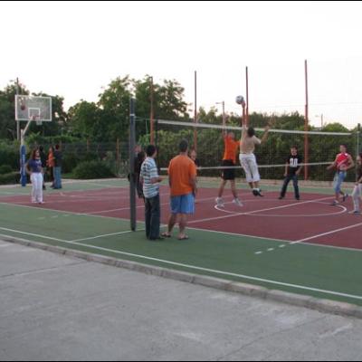 25 iunie - 29 iulie 2009: Roman: "Vara împreună" pentru tineri